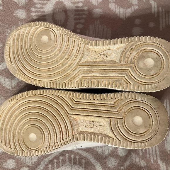 Women’s Nike AF 1 - Picture 7 of 7